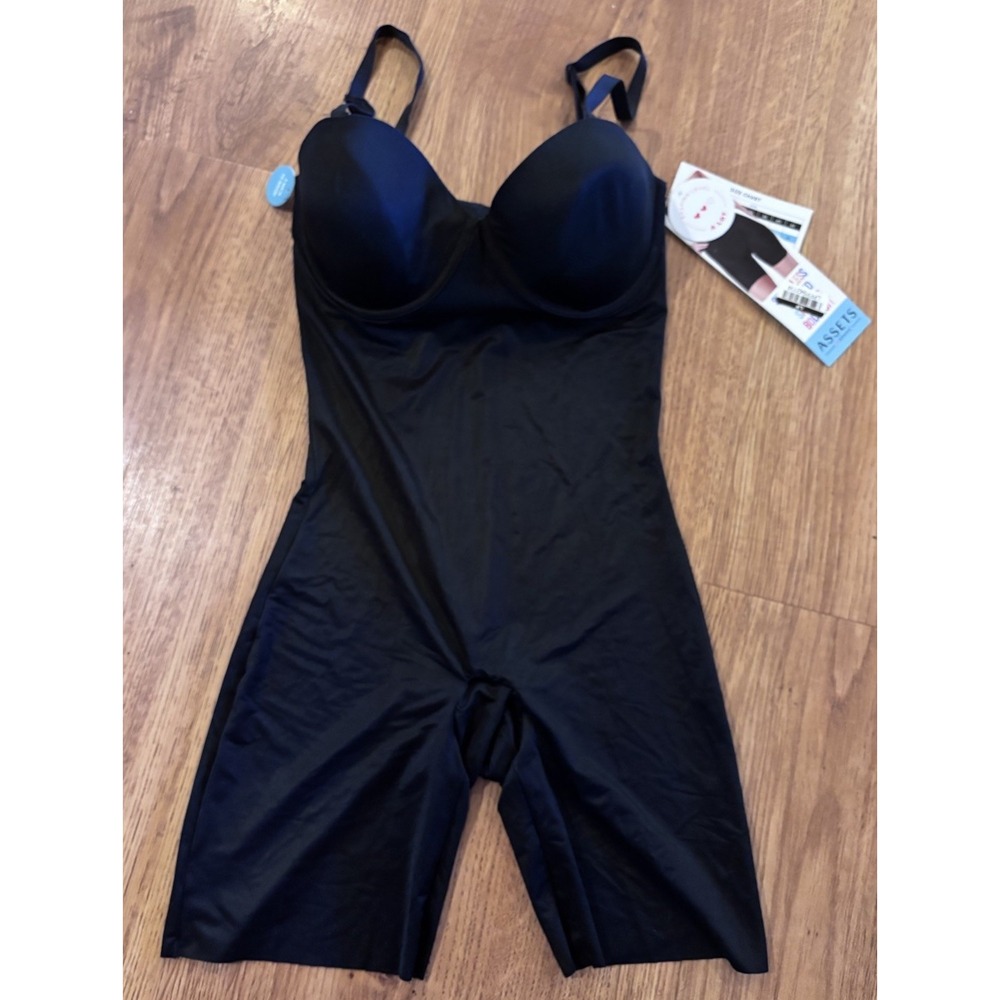Assets By Spanx Women's Strapless Cupped Shaping Midthigh Bodysuit Medium Black